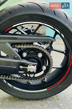 Спортбайк Honda CBR 650R 2022 в 