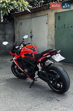 Спортбайк Honda CBR 650R 2022 в 