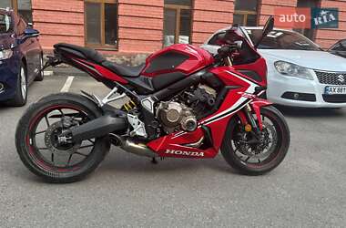 Мотоцикл Спорт-туризм Honda CBR 650R 2019 в 