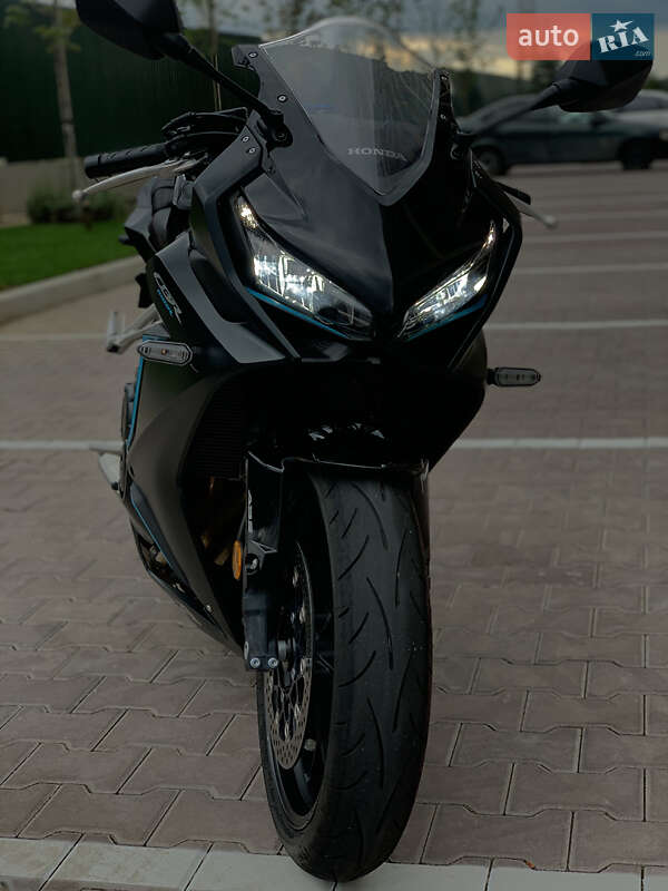 Спортбайк Honda CBR 650R 2023 в Софиевской Борщаговке