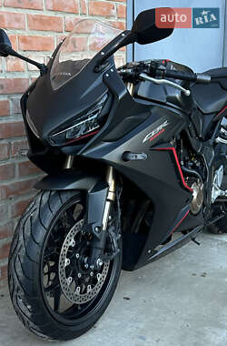 Мотоцикл Спорт-туризм Honda CBR 650R 2019 в 