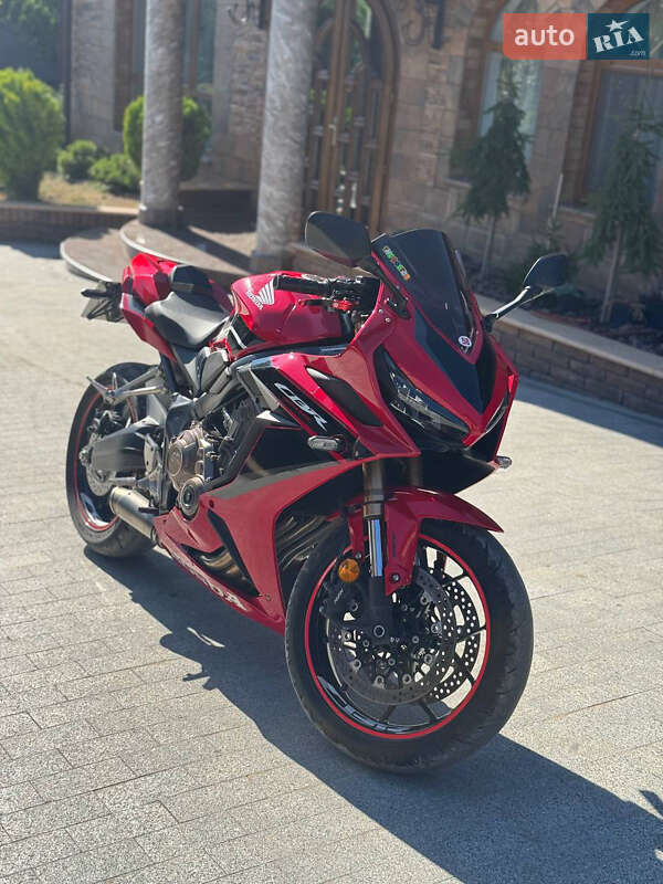 Мотоцикл Классик Honda CBR 650R 2022 в Черновцах