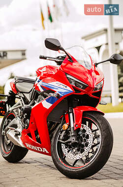 Спортбайк Honda CBR 650R 2025 в Києві