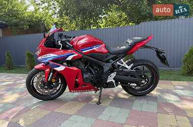 Спортбайк Honda CBR 650R 2025 в 