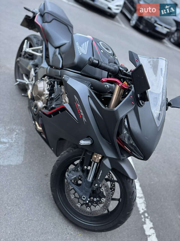 Мотоцикл Спорт-туризм Honda CBR 650R 2019 в Одесі фото 3 Мотоцикл Спорт-туризм Honda CBR 650R 2019 в Одесі
