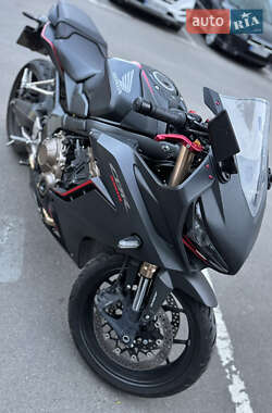 Мотоцикл Спорт-туризм Honda CBR 650R 2019 в  фото 3 Мотоцикл Спорт-туризм Honda CBR 650R 2019 в