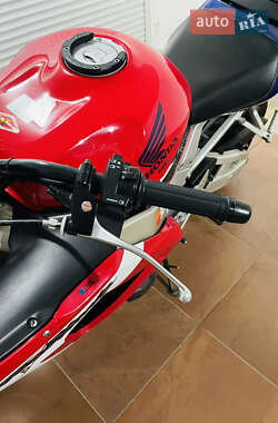Спортбайк Honda CBR 929RR 2002 в 
