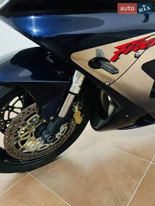 Спортбайк Honda CBR 929RR 2001 в Киеве