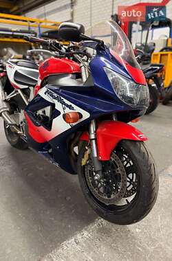 Спортбайк Honda CBR 929RR 2000 в 