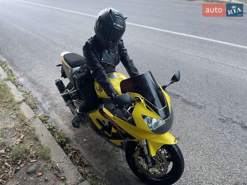Спортбайк Honda CBR 929RR 2001 в Жмеринке фото Спортбайк Honda CBR 929RR 2001 в Жмеринке