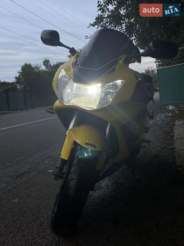 Спортбайк Honda CBR 929RR 2001 в Жмеринке фото 18 Спортбайк Honda CBR 929RR 2001 в Жмеринке