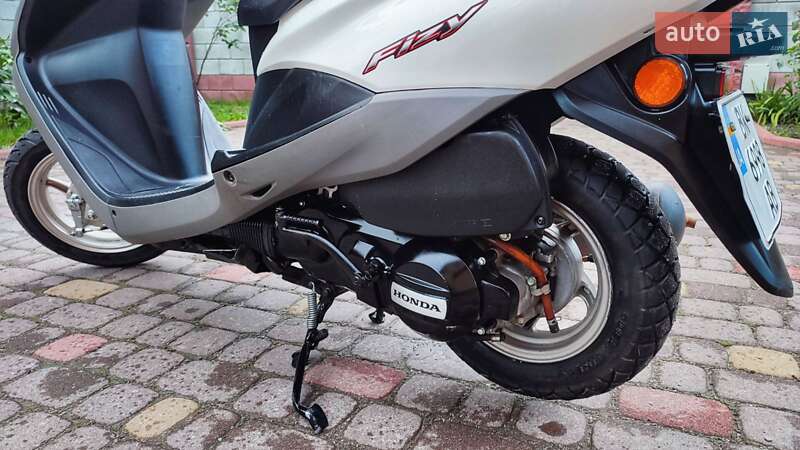 Скутер Honda CHS 125 2014 в Ровно