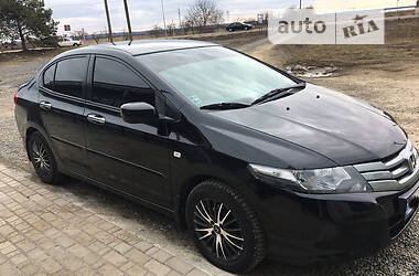 Седан Honda City 2010 в Сваляве