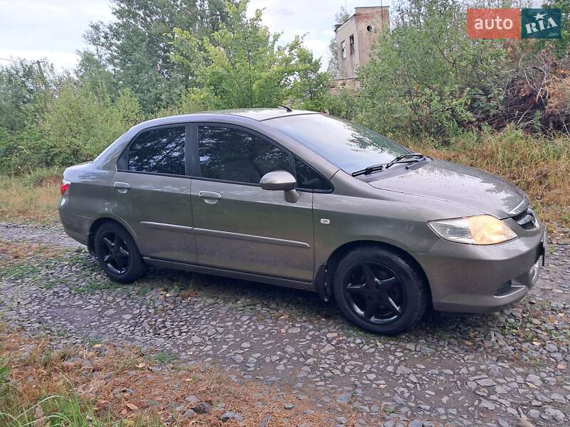 Седан Honda City 2006 в Долині