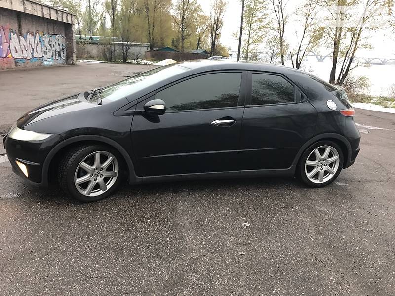 Хэтчбек Honda Civic 2008 в Днепре