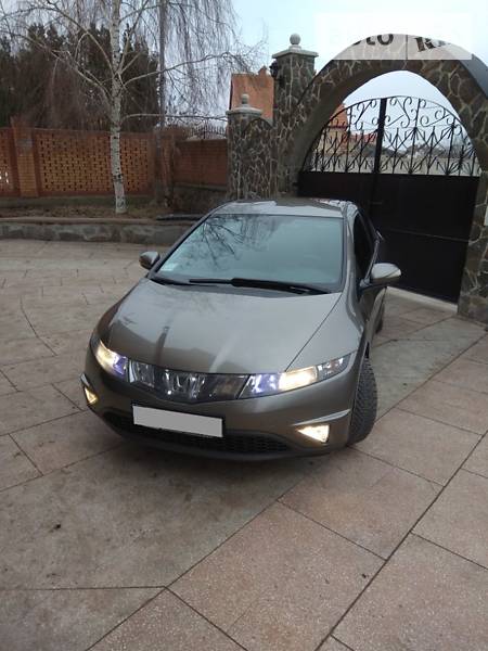 Хэтчбек Honda Civic 2006 в Южноукраинске