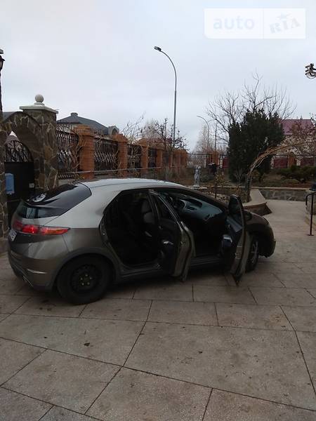 Хэтчбек Honda Civic 2006 в Южноукраинске