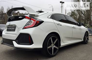 Хэтчбек Honda Civic 2016 в Киеве