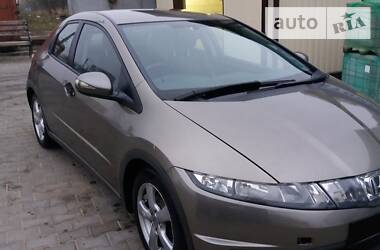 Хэтчбек Honda Civic 2007 в Ровно