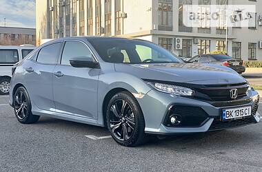 Хэтчбек Honda Civic 2018 в Киеве