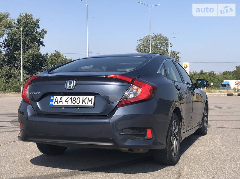 Седан Honda Civic 2016 в Києві