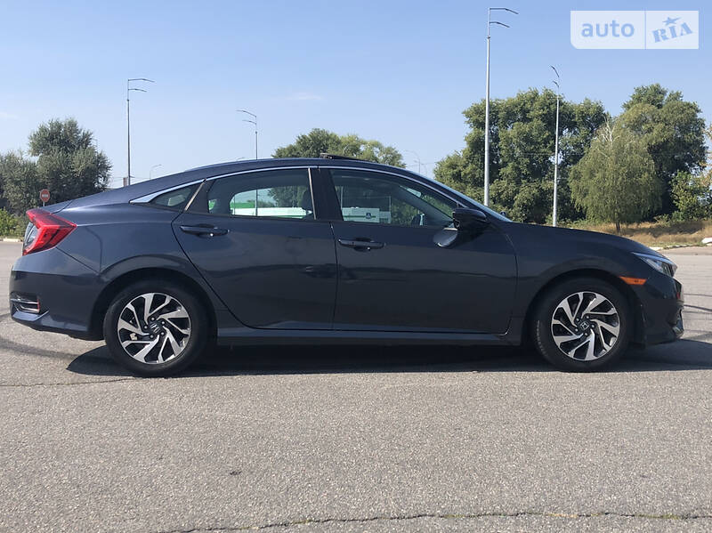 Седан Honda Civic 2016 в Києві