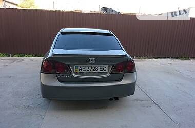 Седан Honda Civic 2008 в Днепре