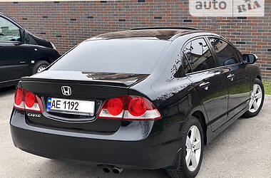 Седан Honda Civic 2009 в Днепре