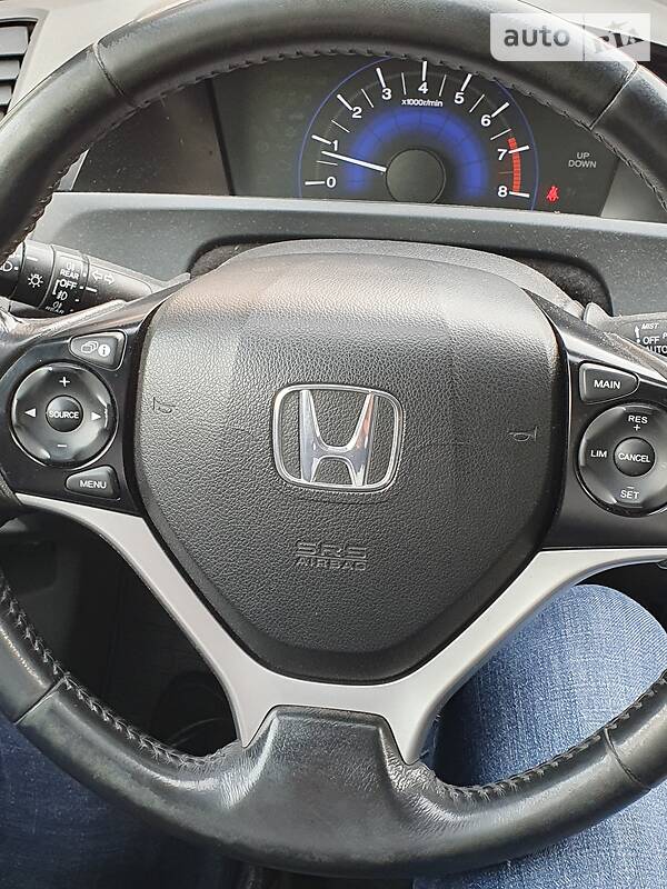 Седан Honda Civic 2012 в Львові