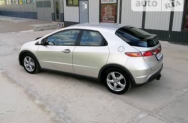 Хэтчбек Honda Civic 2006 в Виннице