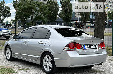 Седан Honda Civic 2007 в Днепре