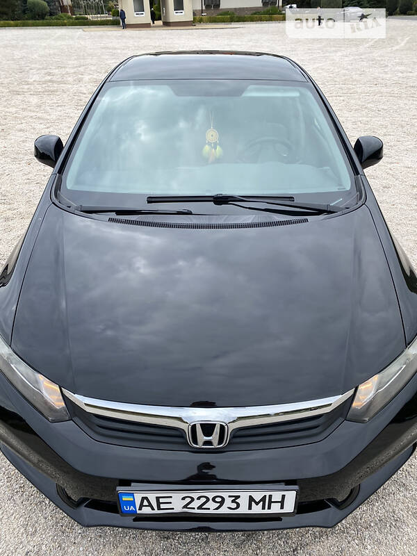 Седан Honda Civic 2012 в Днепре