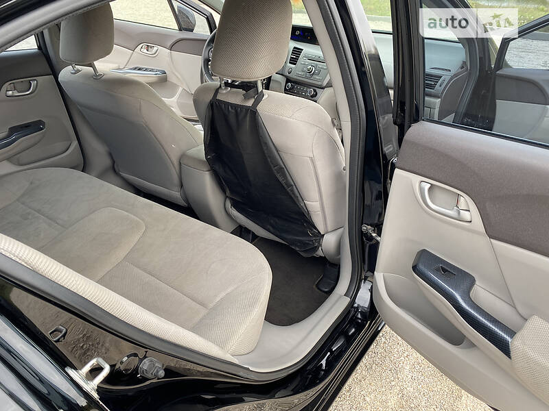 Седан Honda Civic 2012 в Днепре