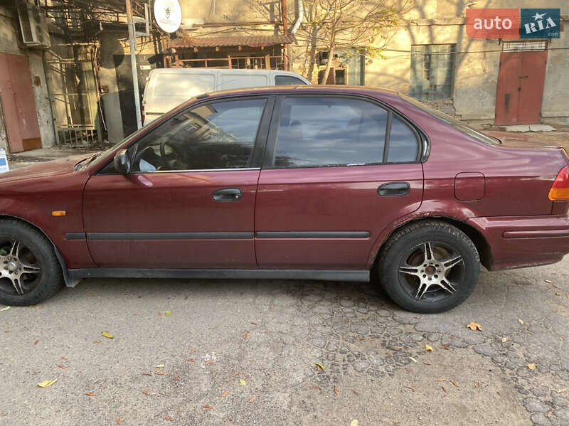 Седан Honda Civic 1997 в Херсоне