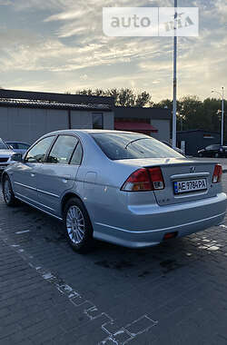 Седан Honda Civic 2004 в Днепре