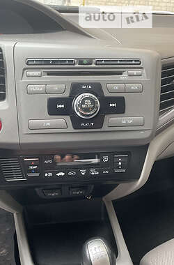 Седан Honda Civic 2012 в Днепре