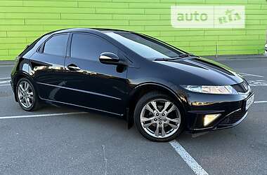 Хэтчбек Honda Civic 2010 в 