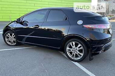 Хэтчбек Honda Civic 2010 в 