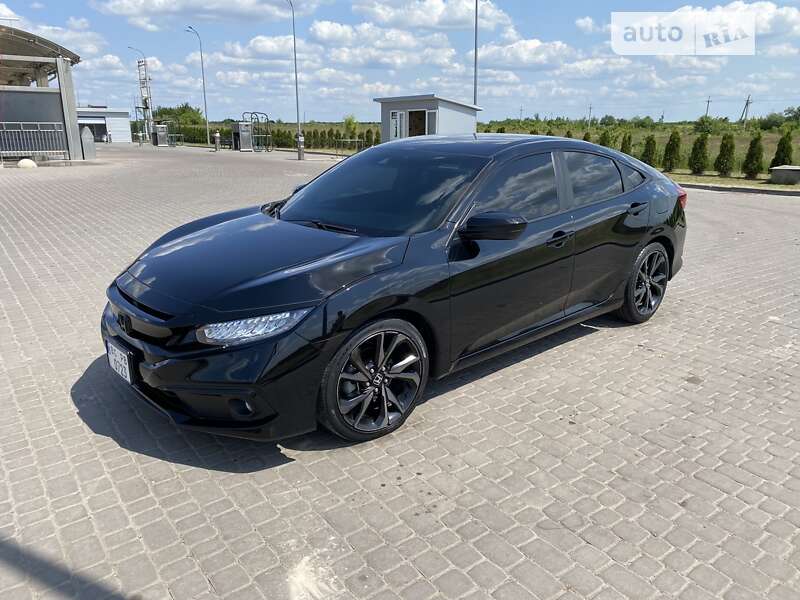 Седан Honda Civic 2019 в Львове