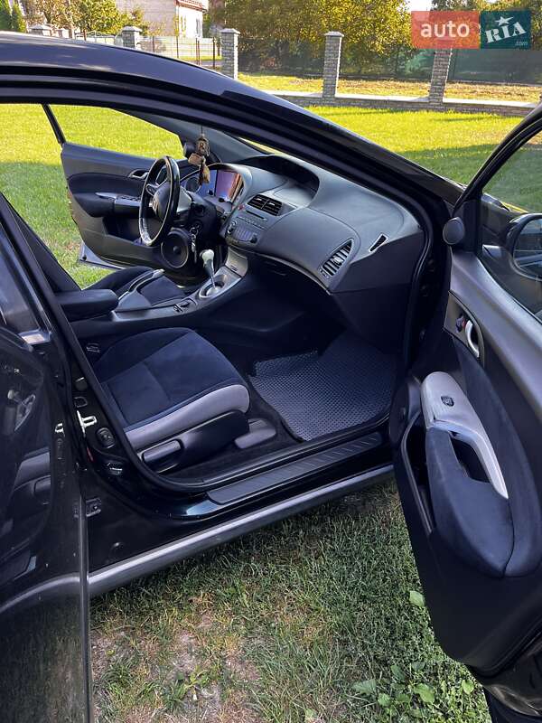 Хэтчбек Honda Civic 2007 в Львове
