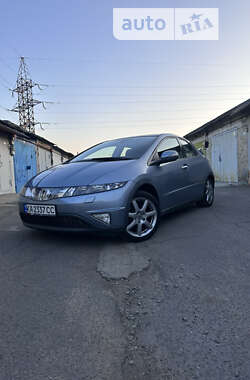 Хэтчбек Honda Civic 2007 в Киеве