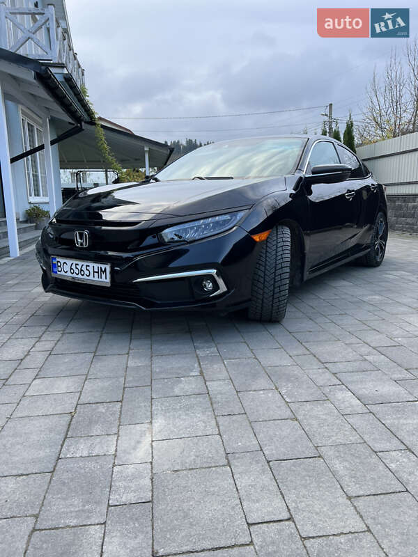 Седан Honda Civic 2019 в Старом Самборе