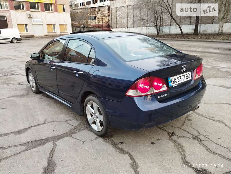 Седан Honda Civic 2006 в Запорожье