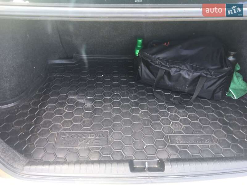 Седан Honda Civic 2007 в Киеве