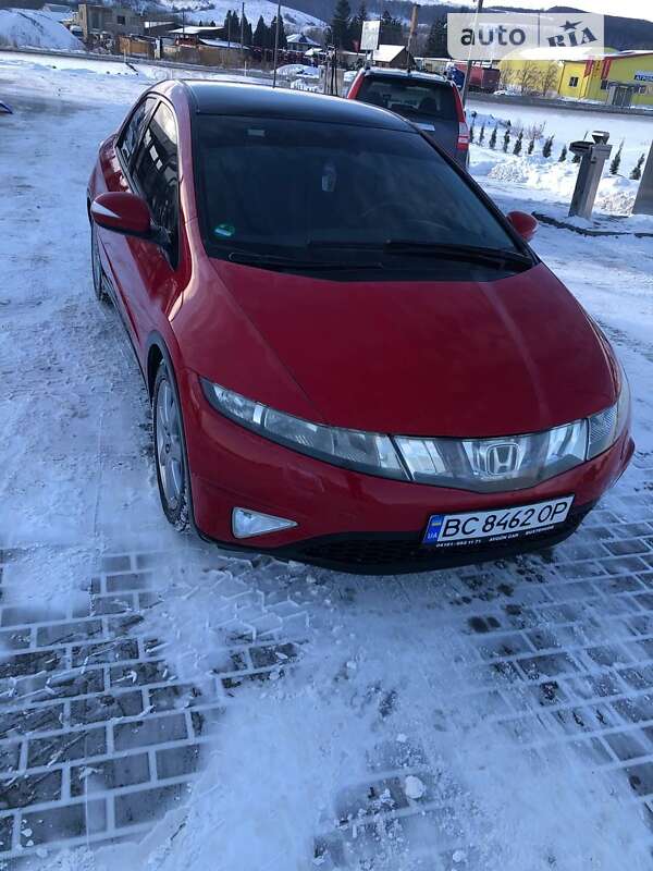 Хэтчбек Honda Civic 2006 в Золочеве