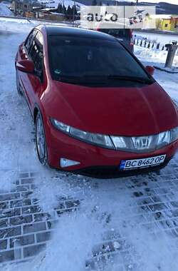 Хэтчбек Honda Civic 2006 в Золочеве