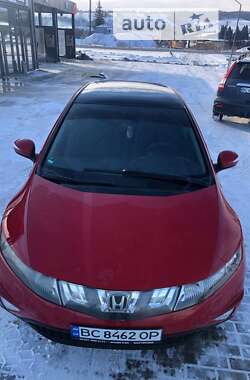 Хэтчбек Honda Civic 2006 в Золочеве