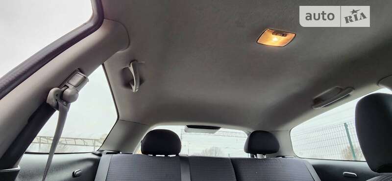 Хэтчбек Honda Civic 2001 в Звягеле