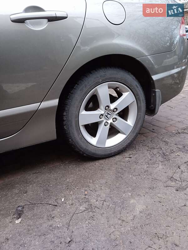 Седан Honda Civic 2007 в Миргороде