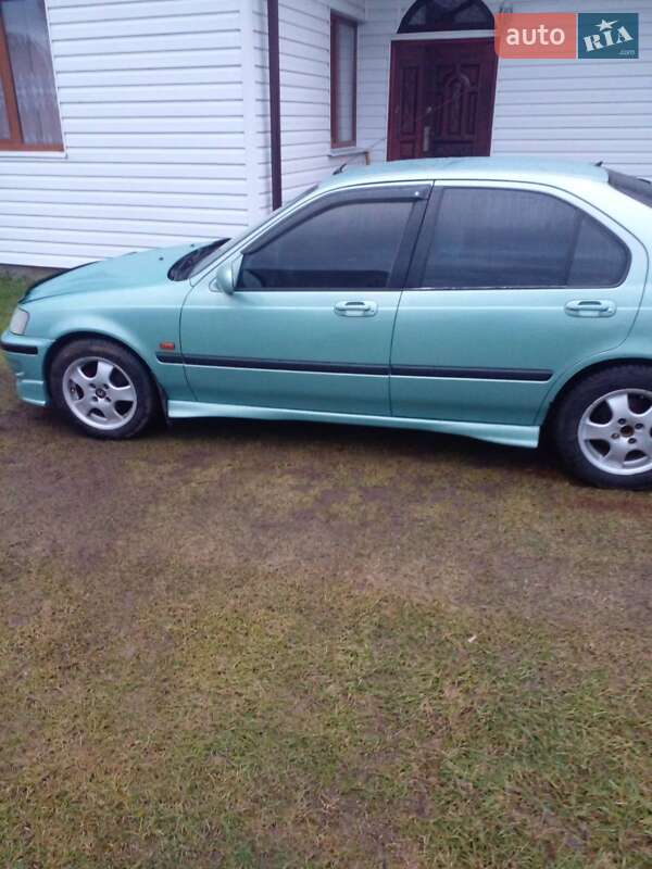 Хэтчбек Honda Civic 2000 в Ивано-Франковске